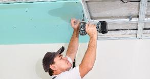 Работы по обшивке потолка переходных балконов ЖК «ART City»